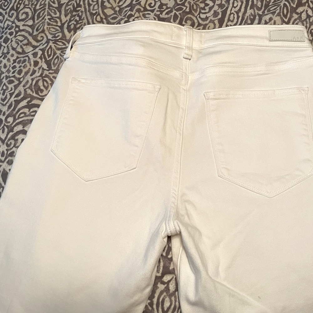 Abercrombie and Fitch White Skinny Jeans